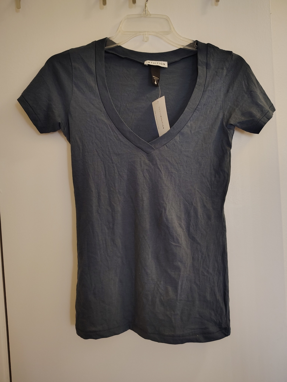 V-Neck Short Sleeve Tee Navy INTUITION